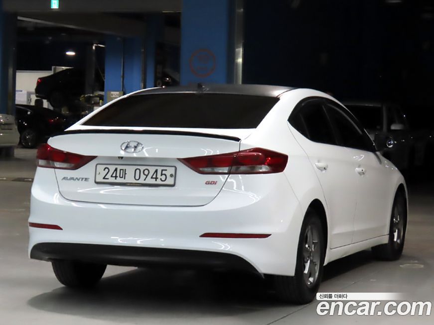Hyundai AVANTE 2016