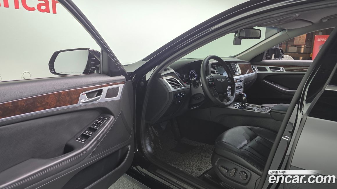 Hyundai Genesis 2016