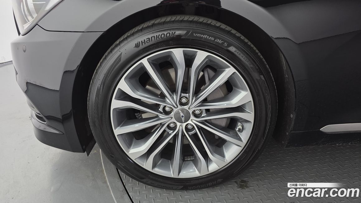 Hyundai Genesis 2016