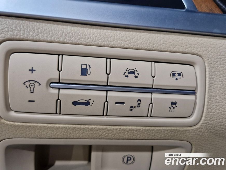 Hyundai Genesis 2015