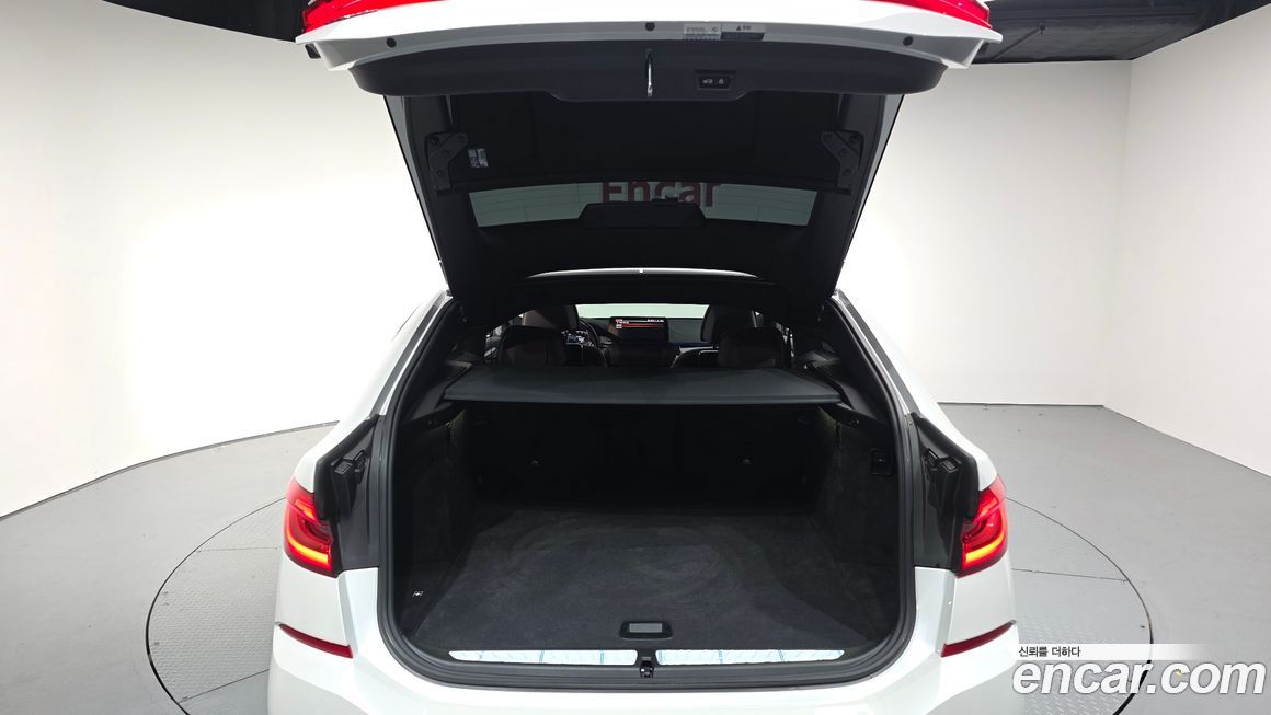 BMW Gran Turismo 2023