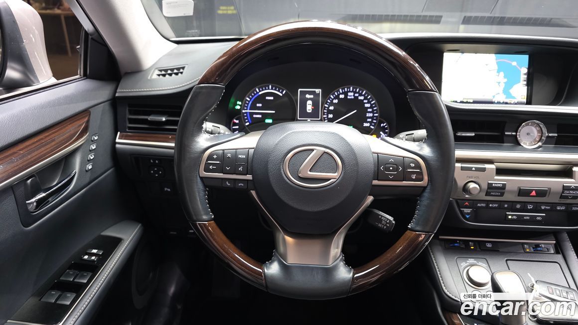 Lexus ES 2017