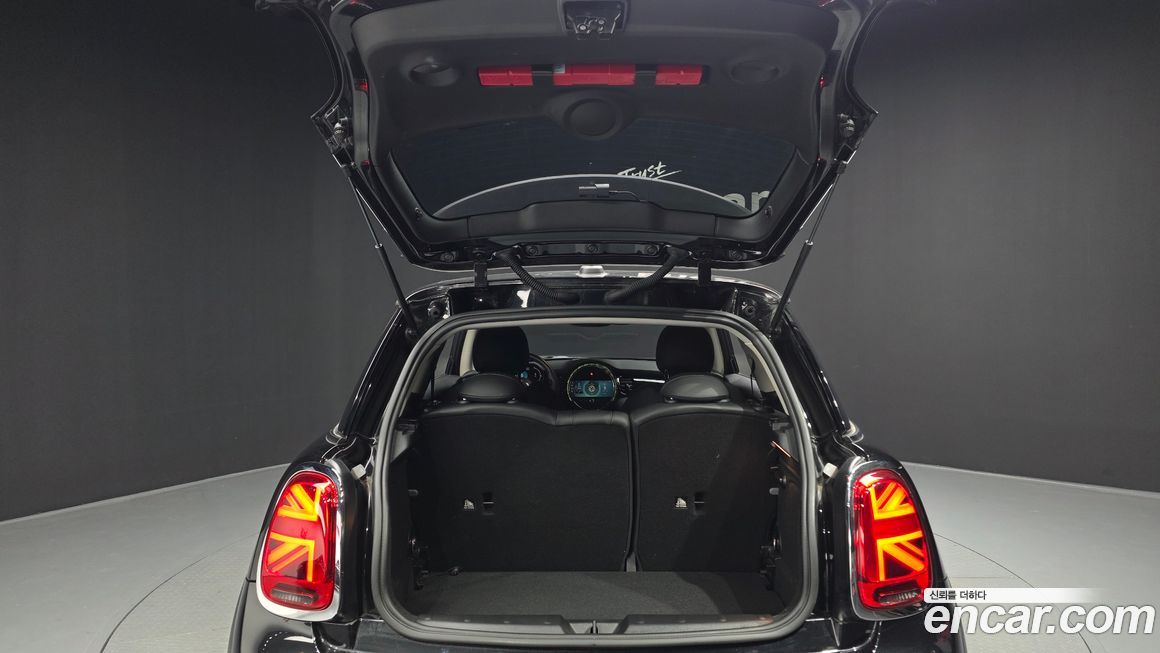 Mini Cooper 2024
