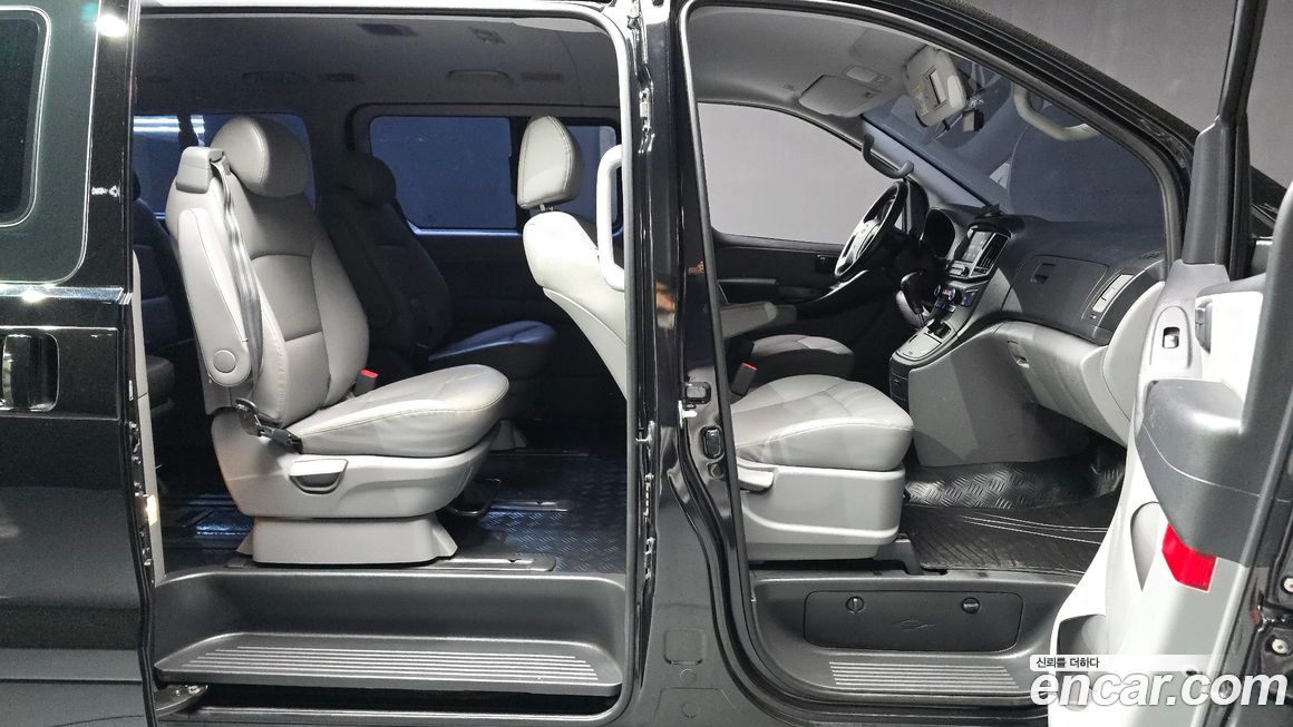 Hyundai Starex 2021