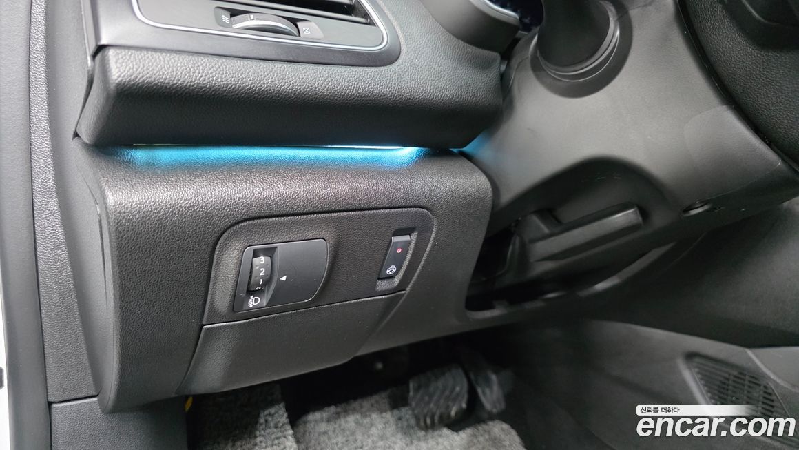 Renault-KoreaSamsung SM6 2023