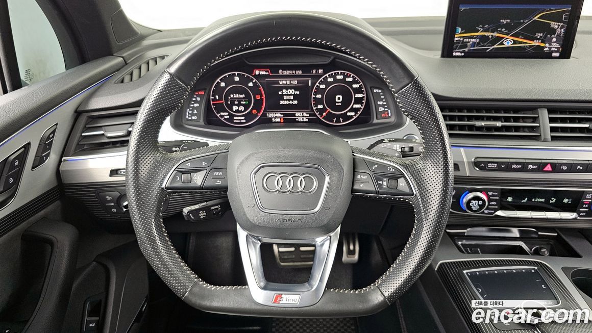 Audi Q7 2016