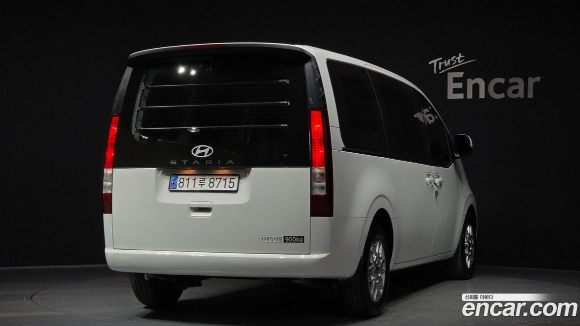 Hyundai Staria 2025