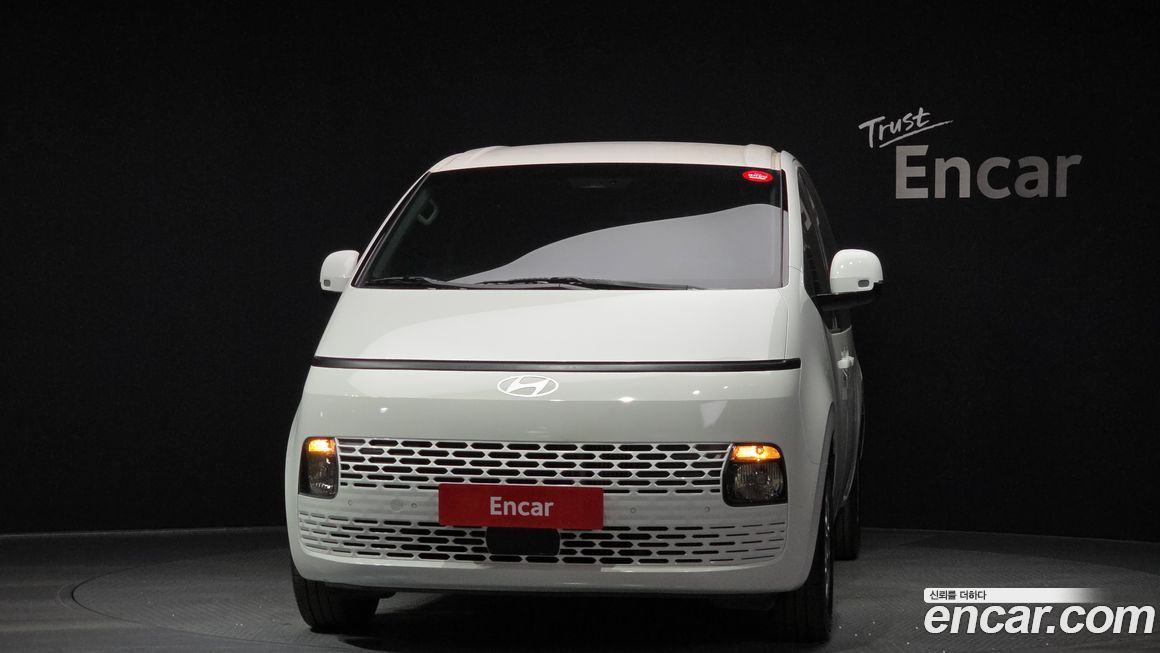 Hyundai Staria 2025