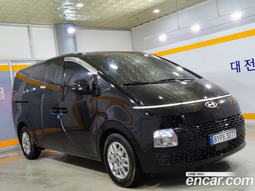 Hyundai Staria 2025