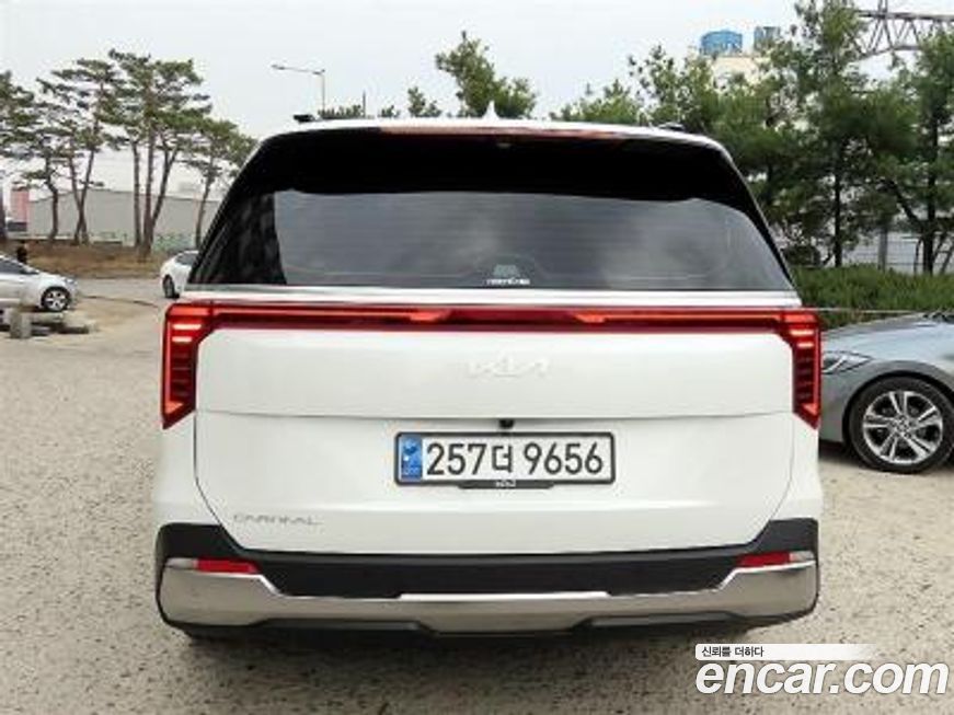 Kia Canival 2024