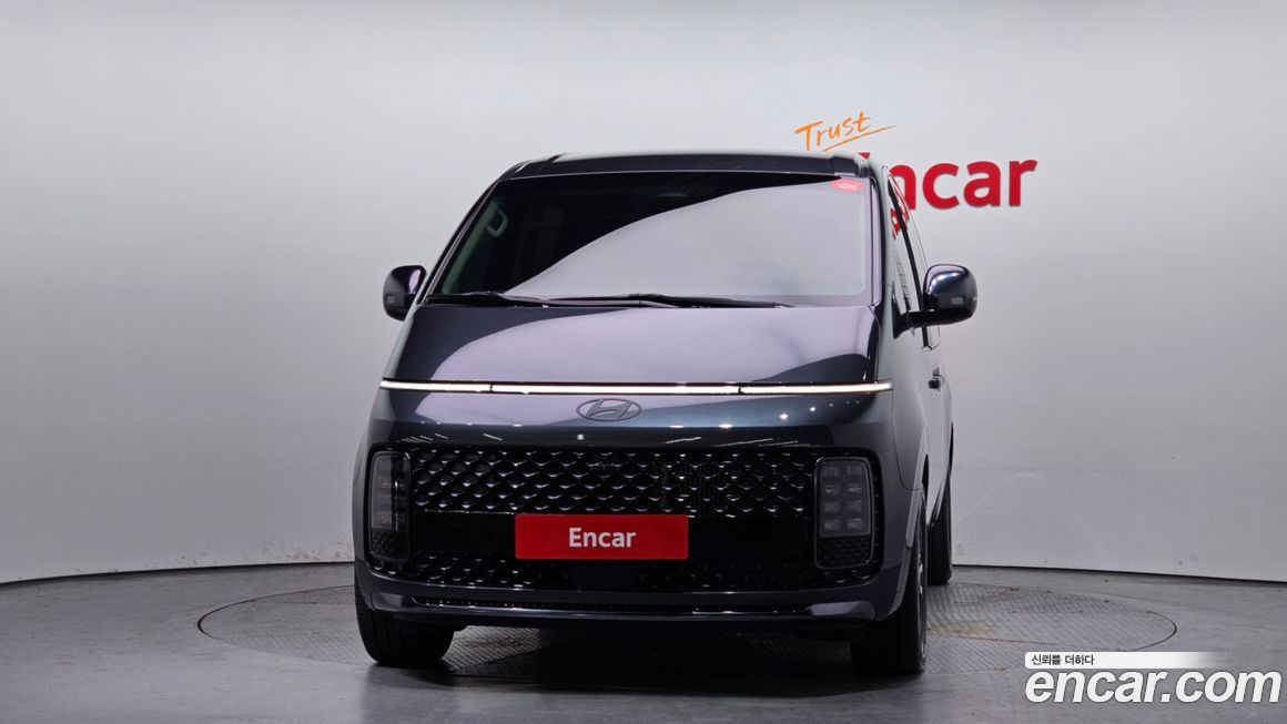 Hyundai Staria 2025