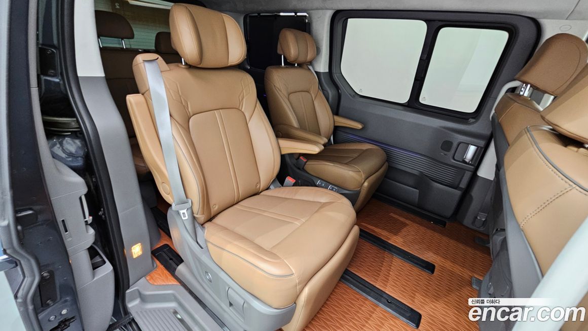 Hyundai Staria 2025