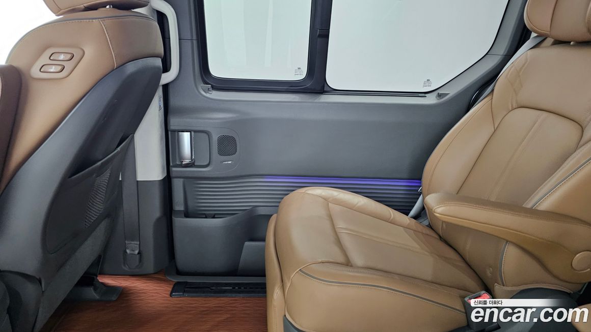 Hyundai Staria 2025