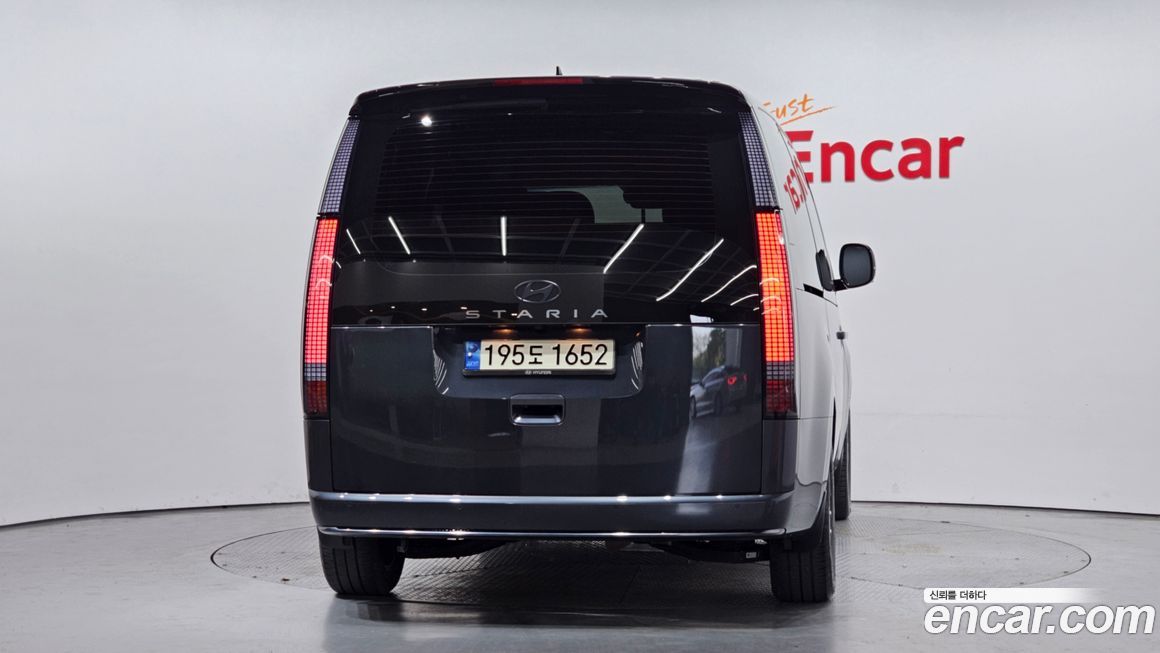 Hyundai Staria 2025