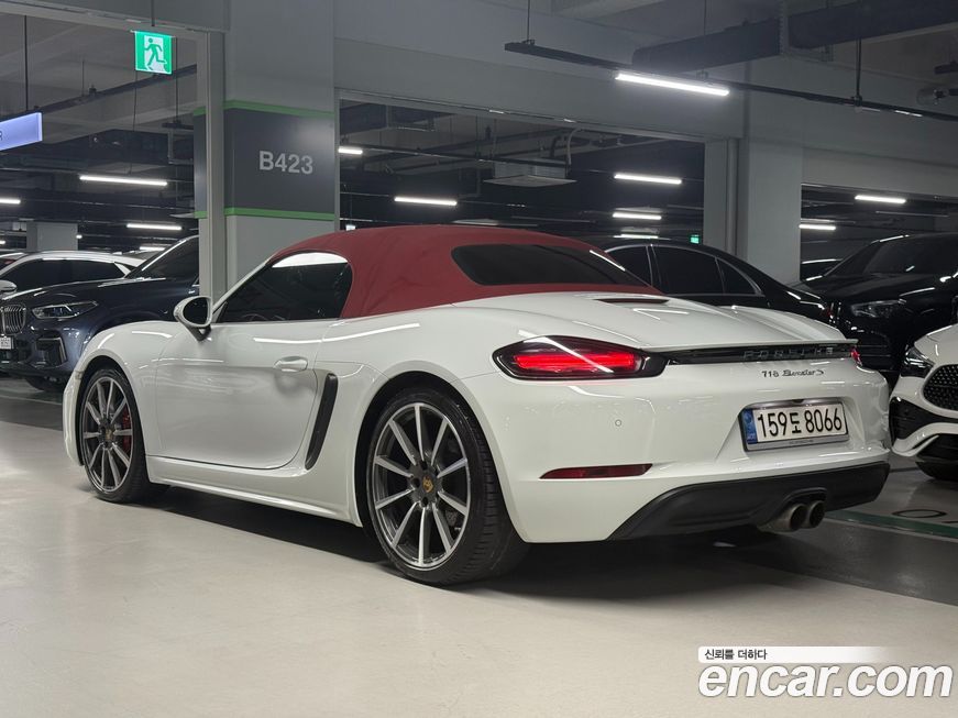 Porsche 718 2017