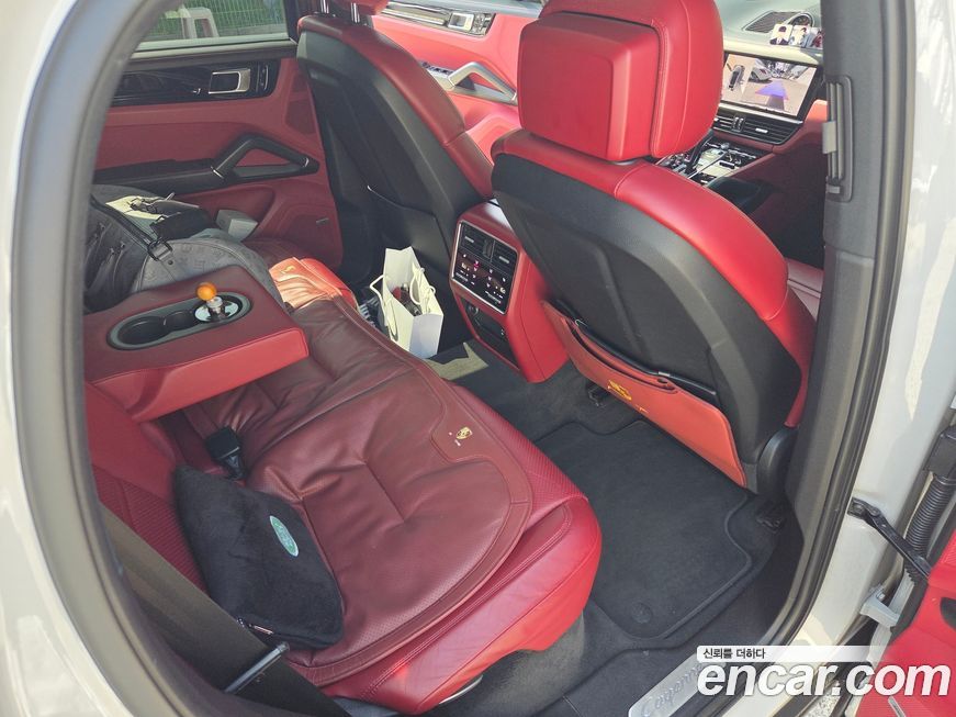 Porsche Cayenne 2021