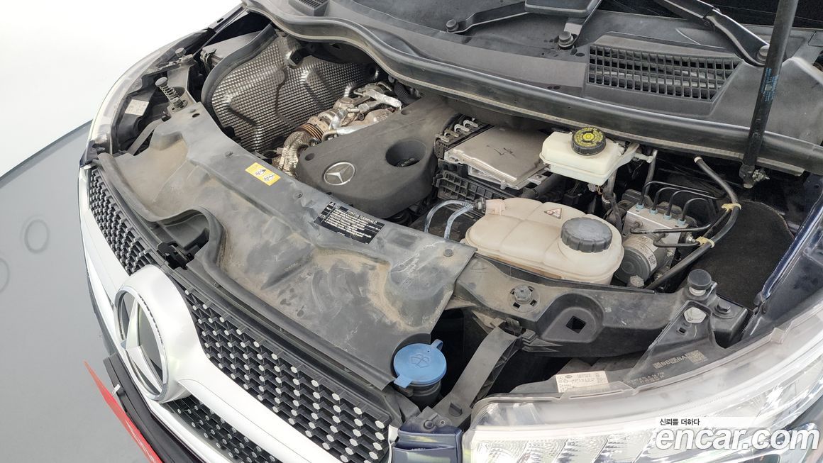 Mercedes-Benz V-Class 2022