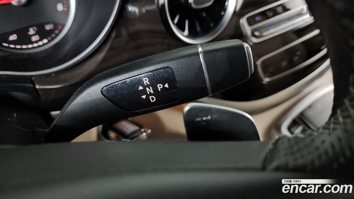 Mercedes-Benz V-Class 2022