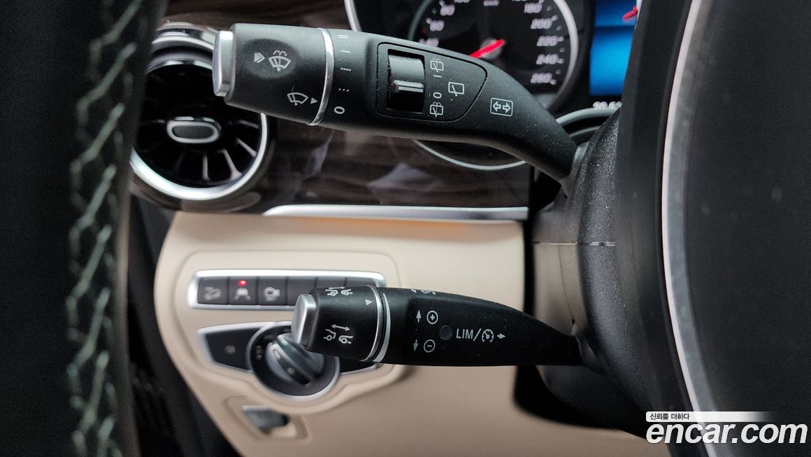 Mercedes-Benz V-Class 2022