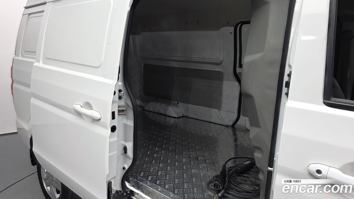 Xin yuan ET Van 2023