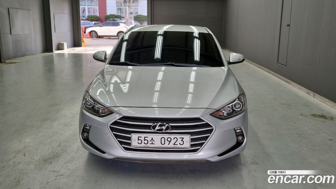 Hyundai AVANTE 2016
