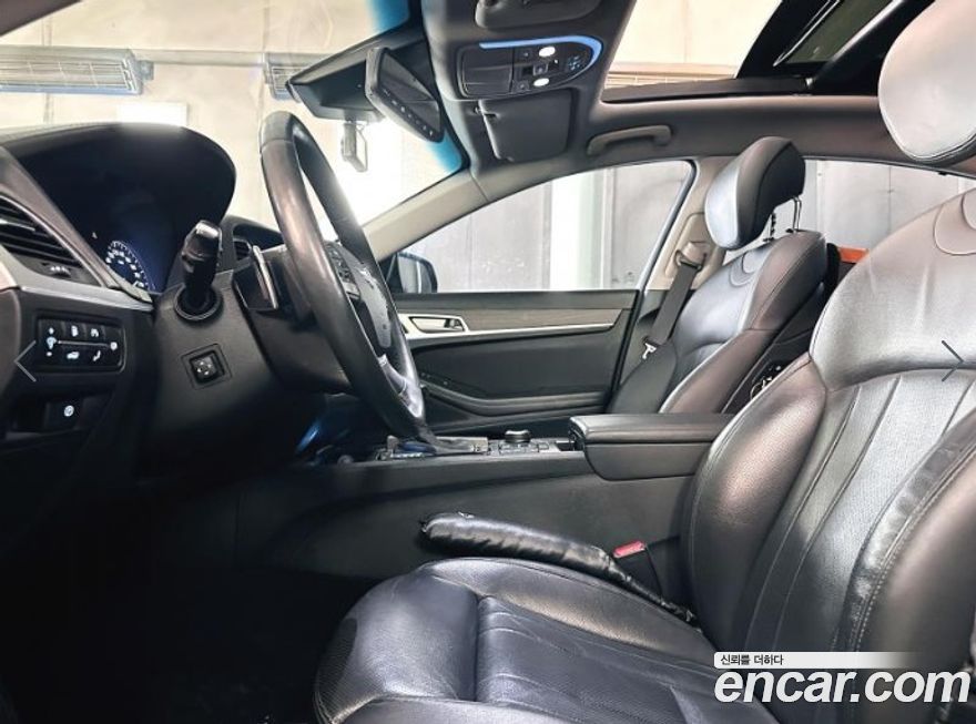 Hyundai Genesis 2016