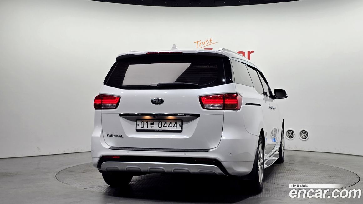 Kia Canival 2016