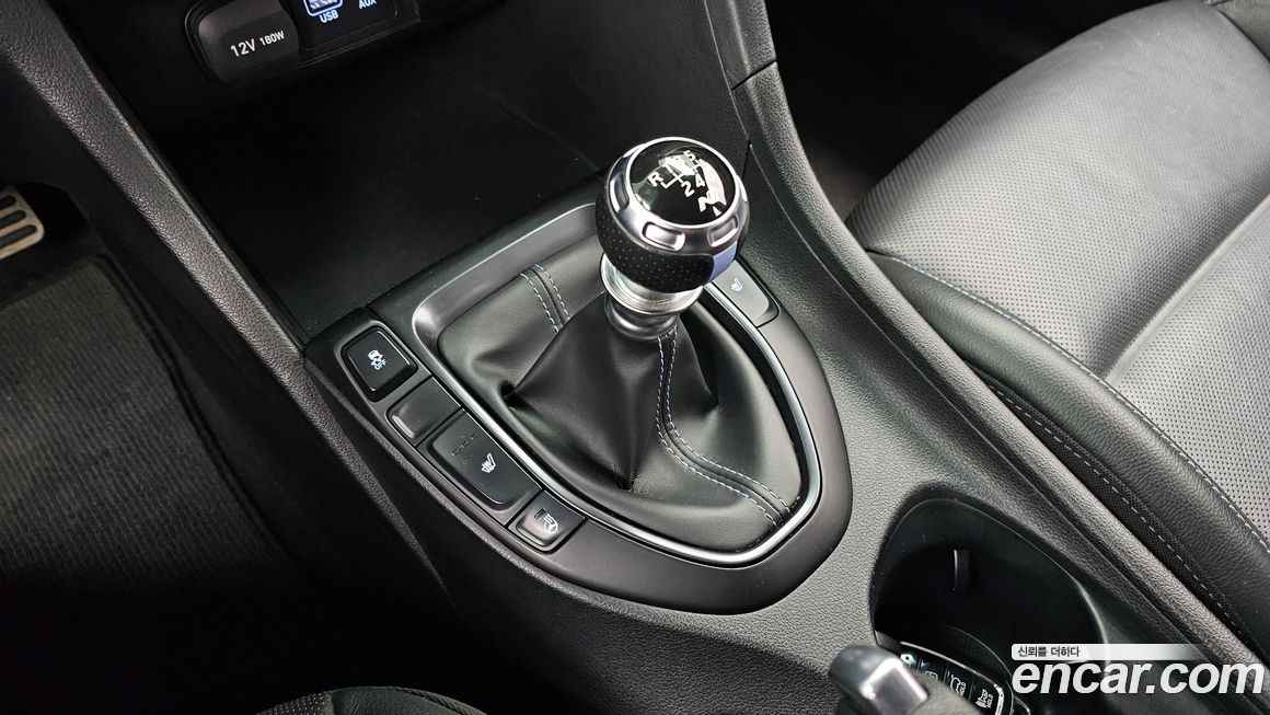 Hyundai Veloster 2019