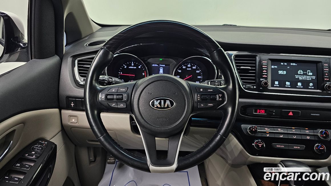 Kia Canival 2019