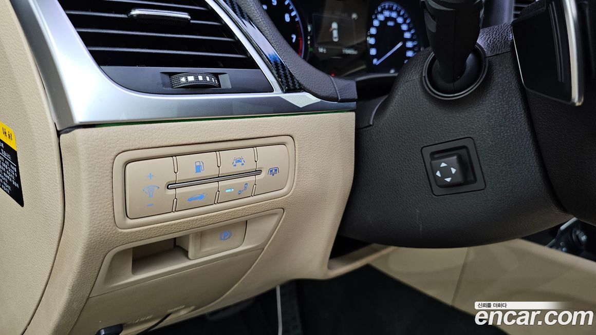 Hyundai Genesis 2016