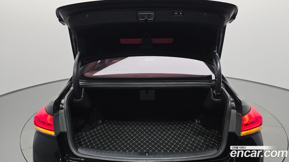 Hyundai Genesis 2016