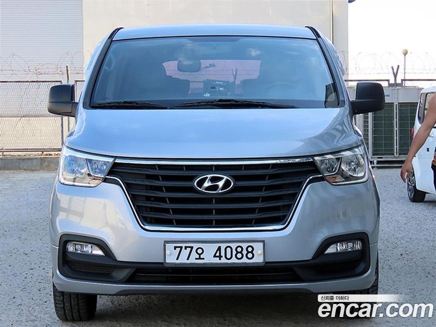 Hyundai Starex 2019