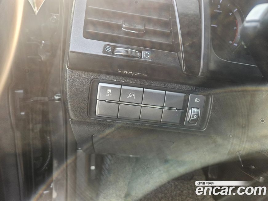 KG_Mobility_Ssangyong Rexton 2020