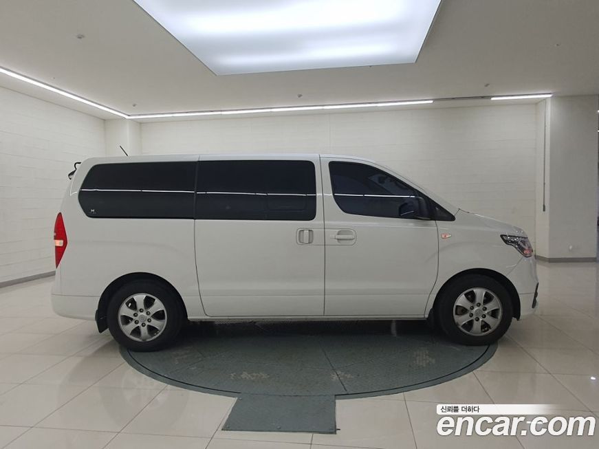 Hyundai Starex 2019