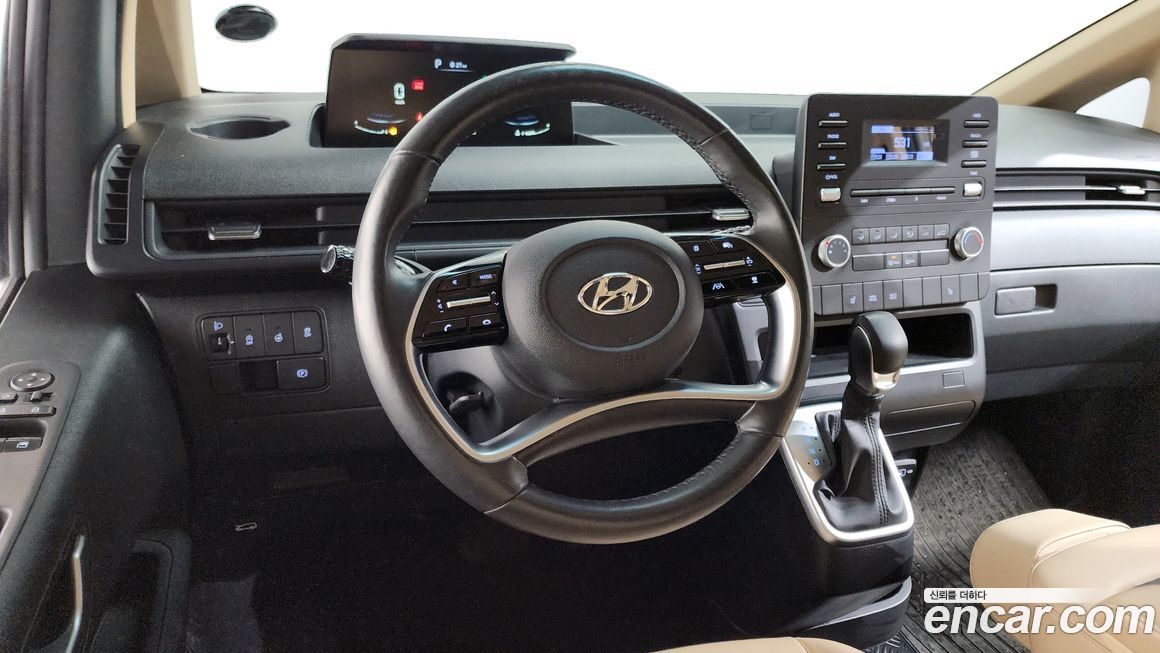 Hyundai Staria 2023