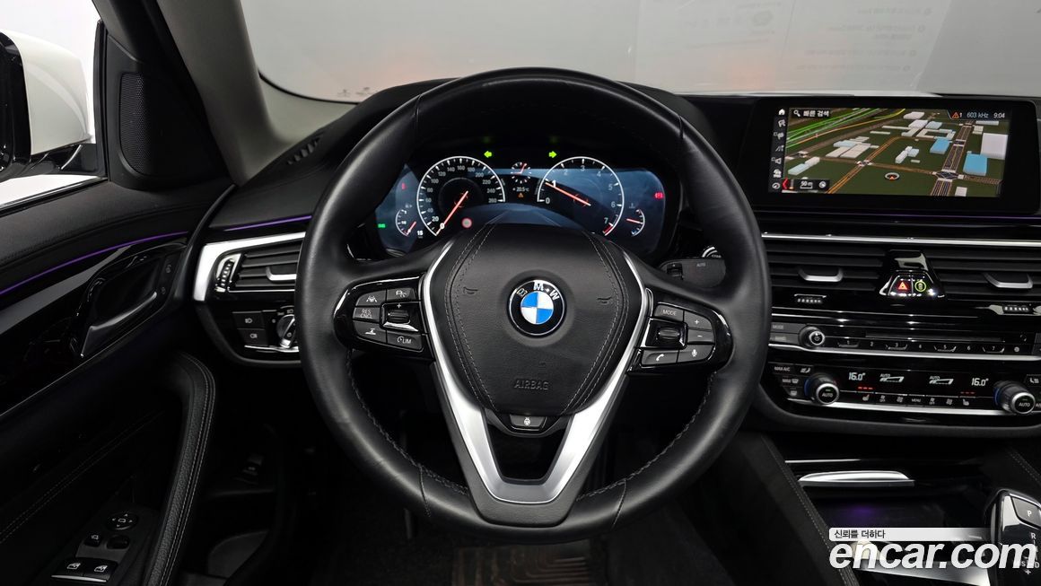 BMW 5-Series 2019