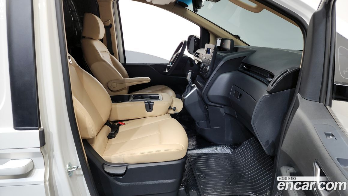 Hyundai Staria 2023
