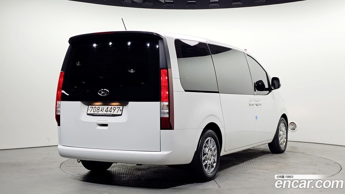 Hyundai Staria 2022