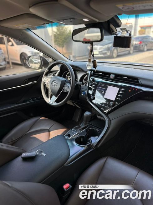 Toyota Camry 2019