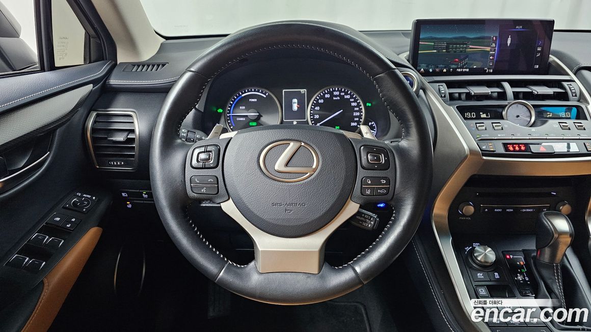 Lexus NX 2019