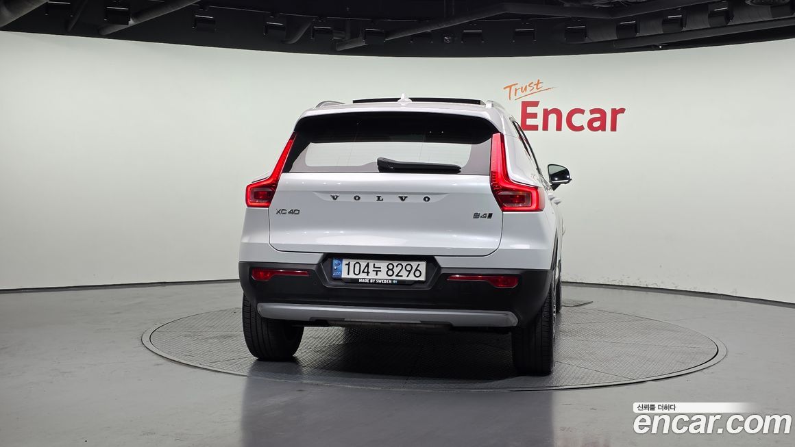 Volvo XC40 2021