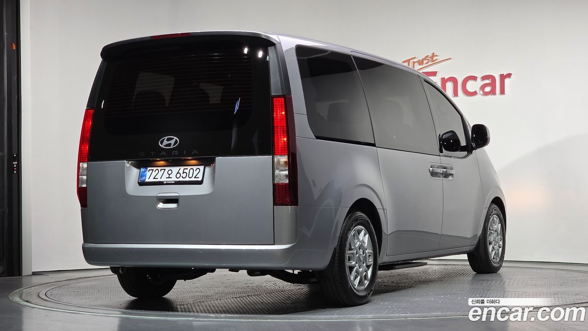 Hyundai Staria 2025