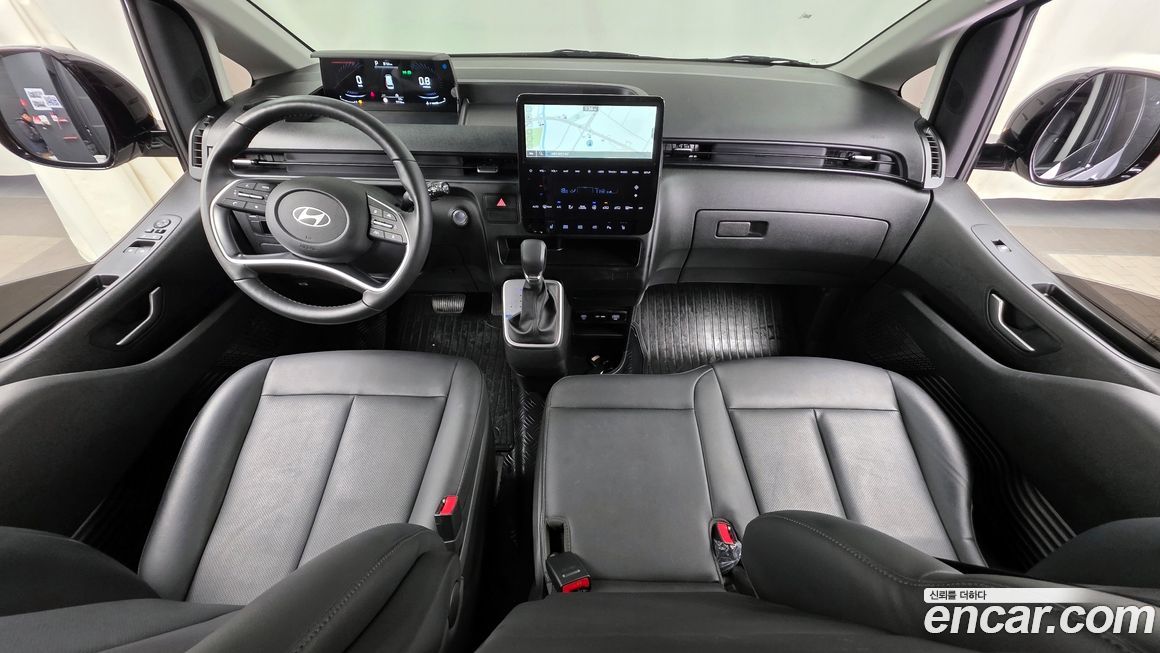 Hyundai Staria 2025