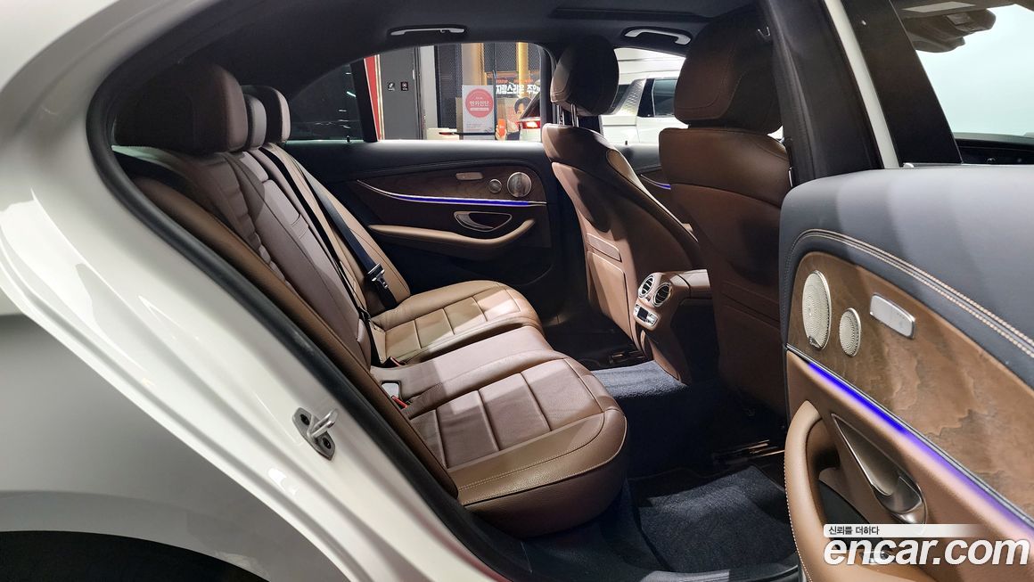 Mercedes-Benz E-Class 2021