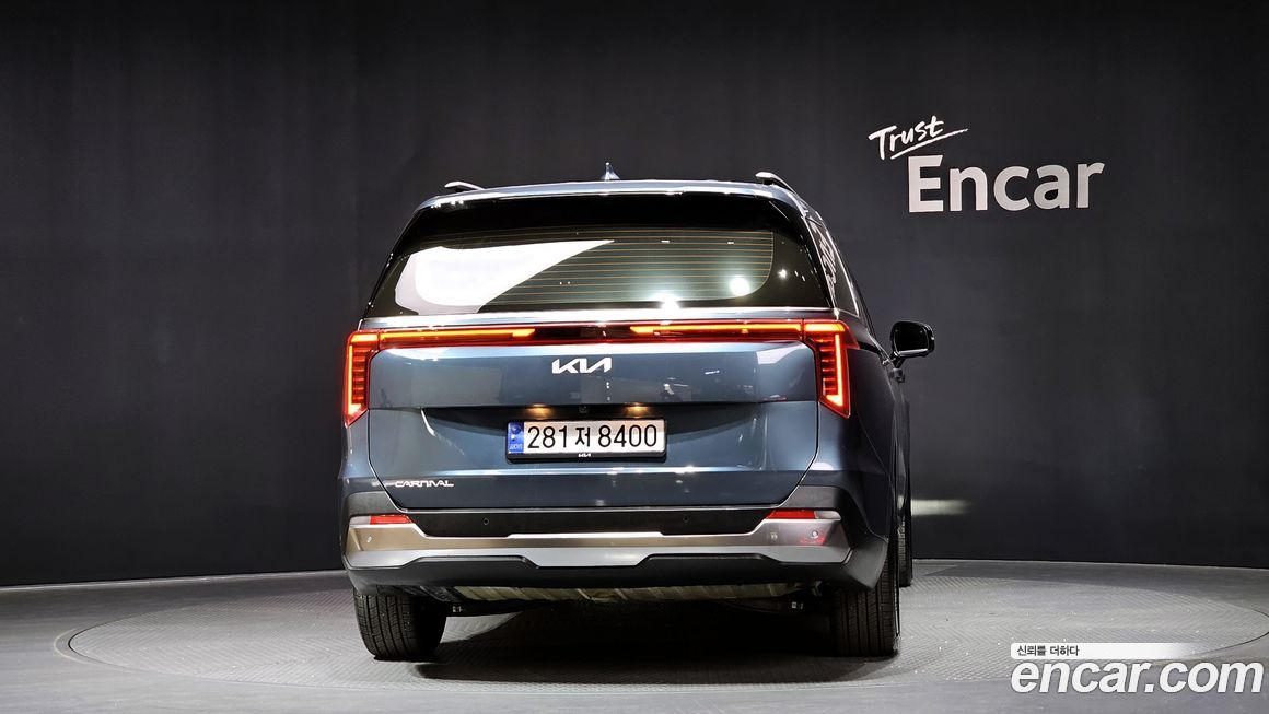 Kia Canival 2024