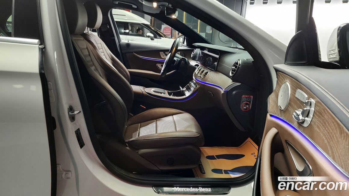 Mercedes-Benz E-Class 2021