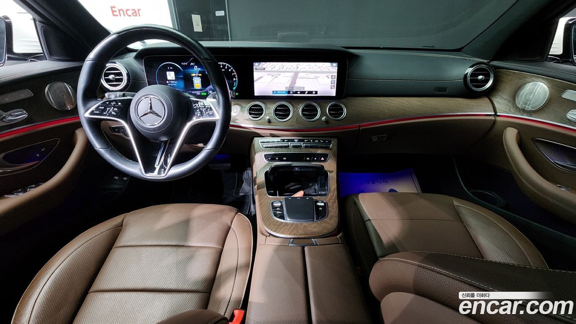 Mercedes-Benz E-Class 2021