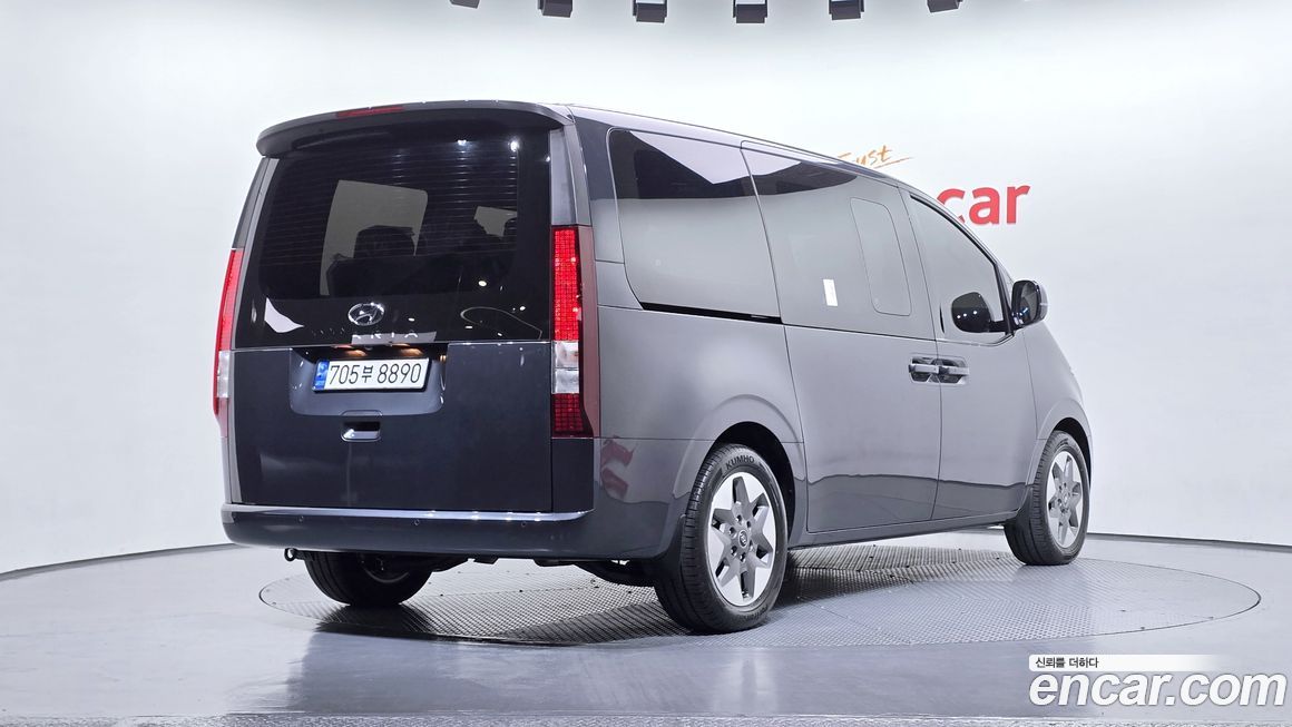 Hyundai Staria 2024