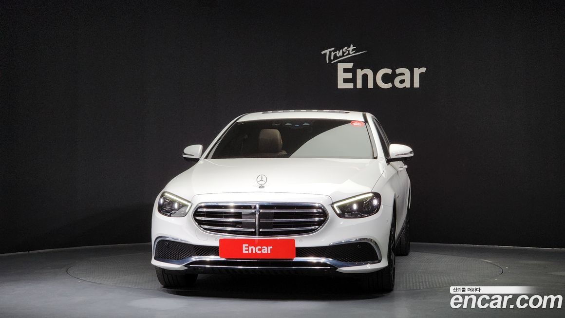 Mercedes-Benz E-Class 2021