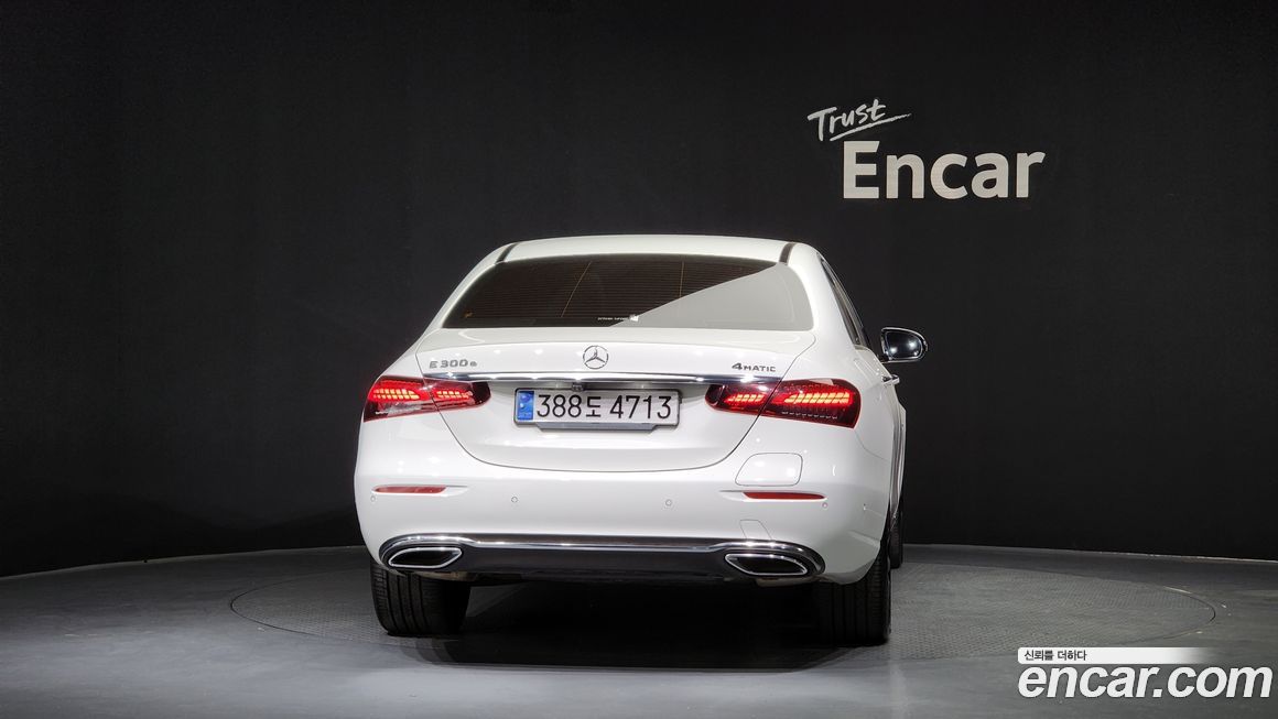 Mercedes-Benz E-Class 2021